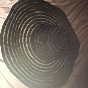 Super cute never worn beach hat!